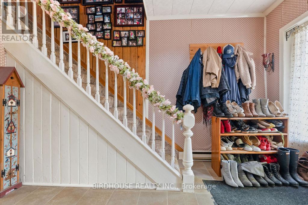 Photo 11 of 37 39 Sussex Street N, Kawartha Lakes ON
