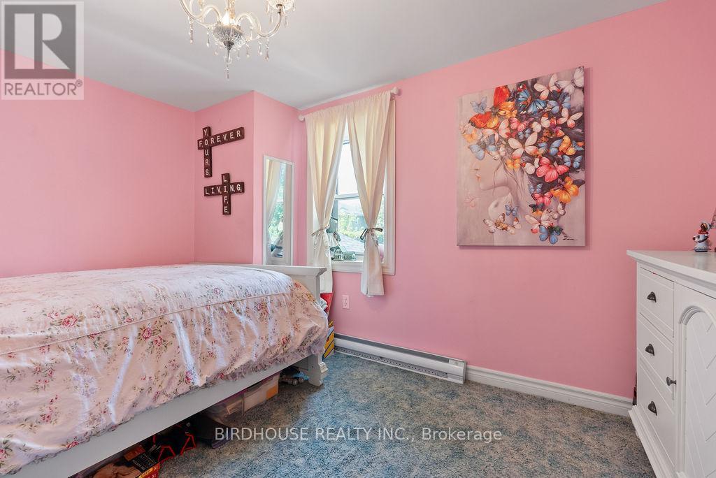Photo 24 of 37 39 Sussex Street N, Kawartha Lakes ON
