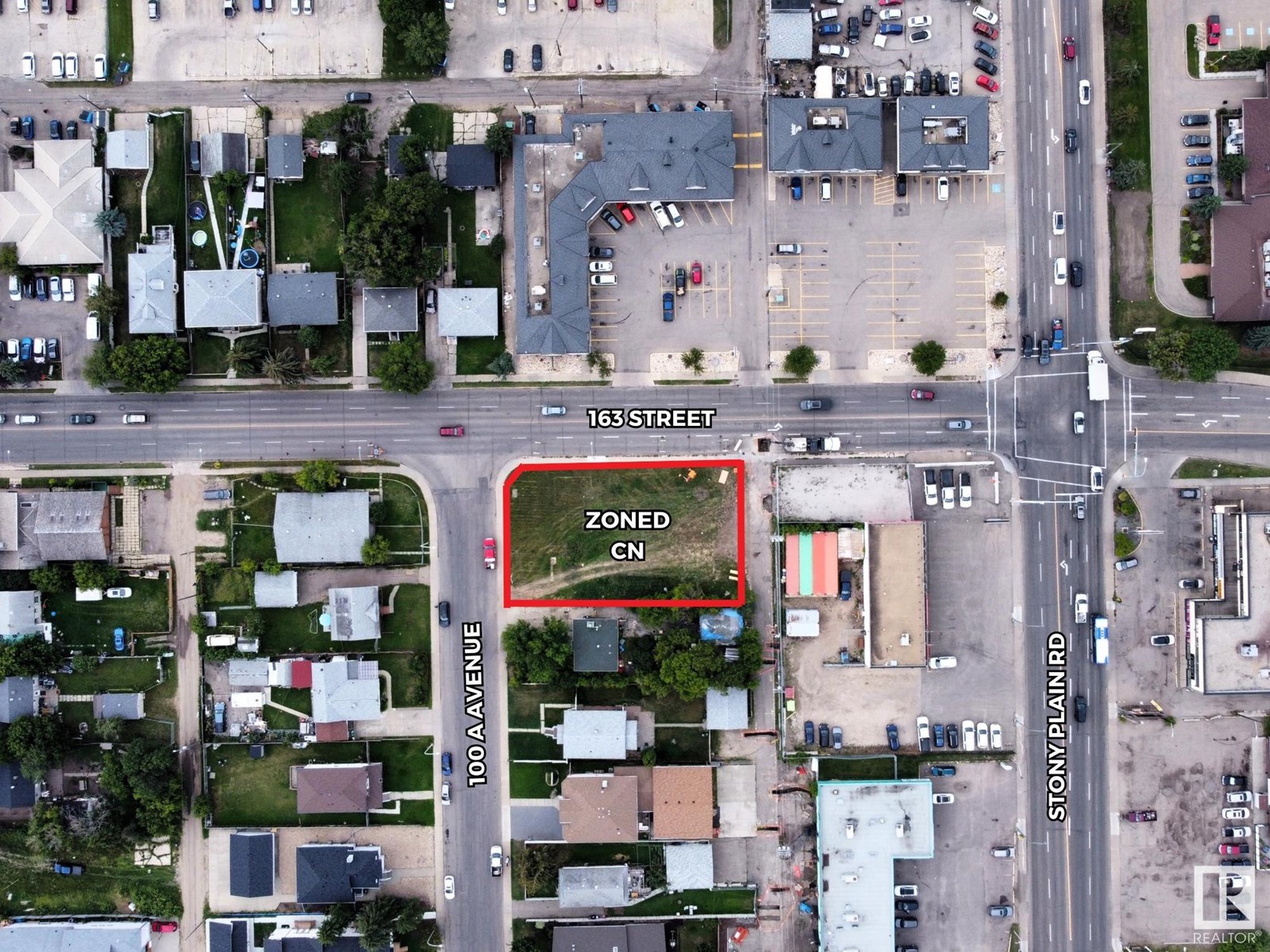 Photo 7 of 16226 100 A Av Nw, Edmonton AB
