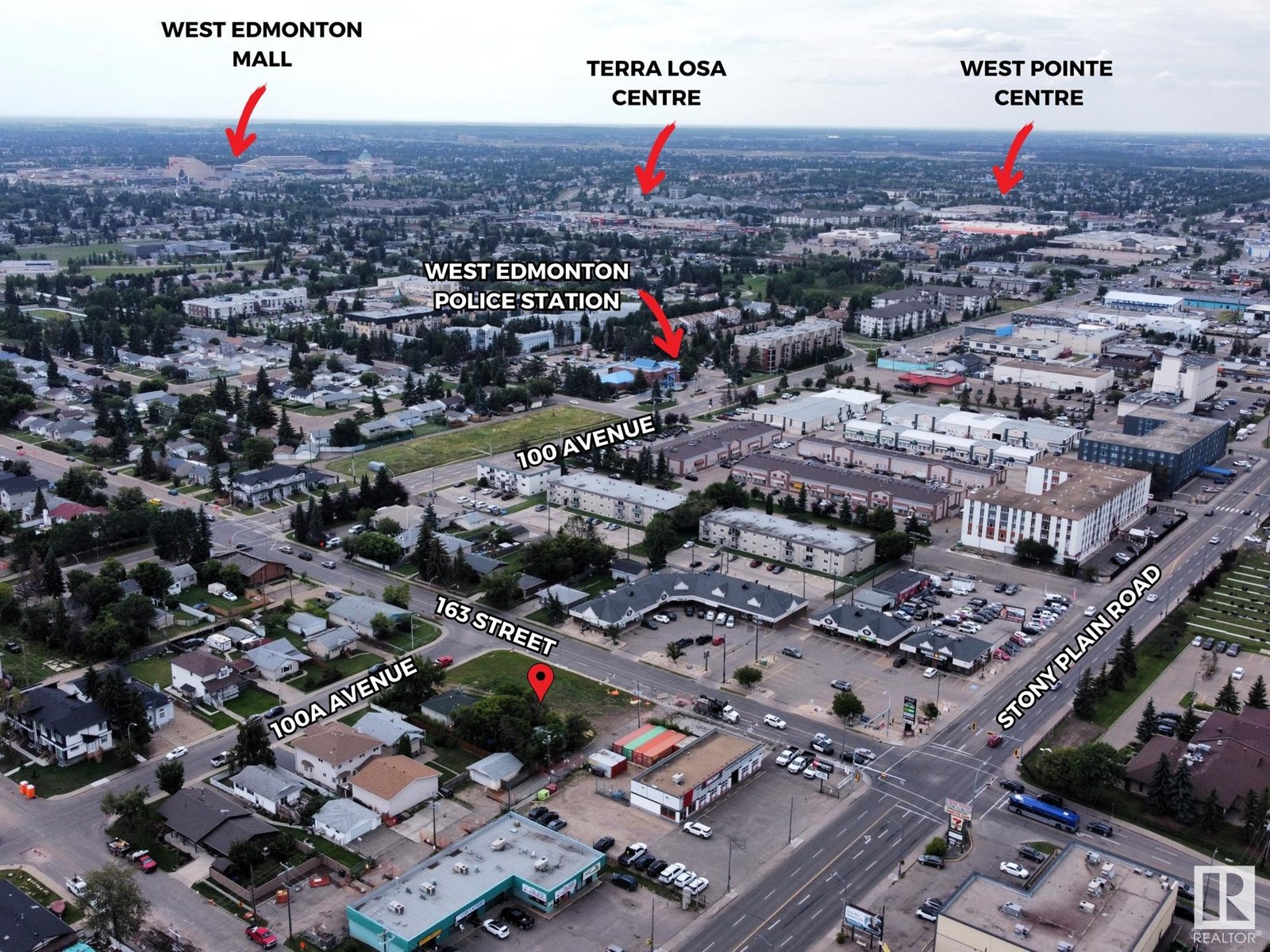 Photo 10 of 16226 100 A Av Nw, Edmonton AB
