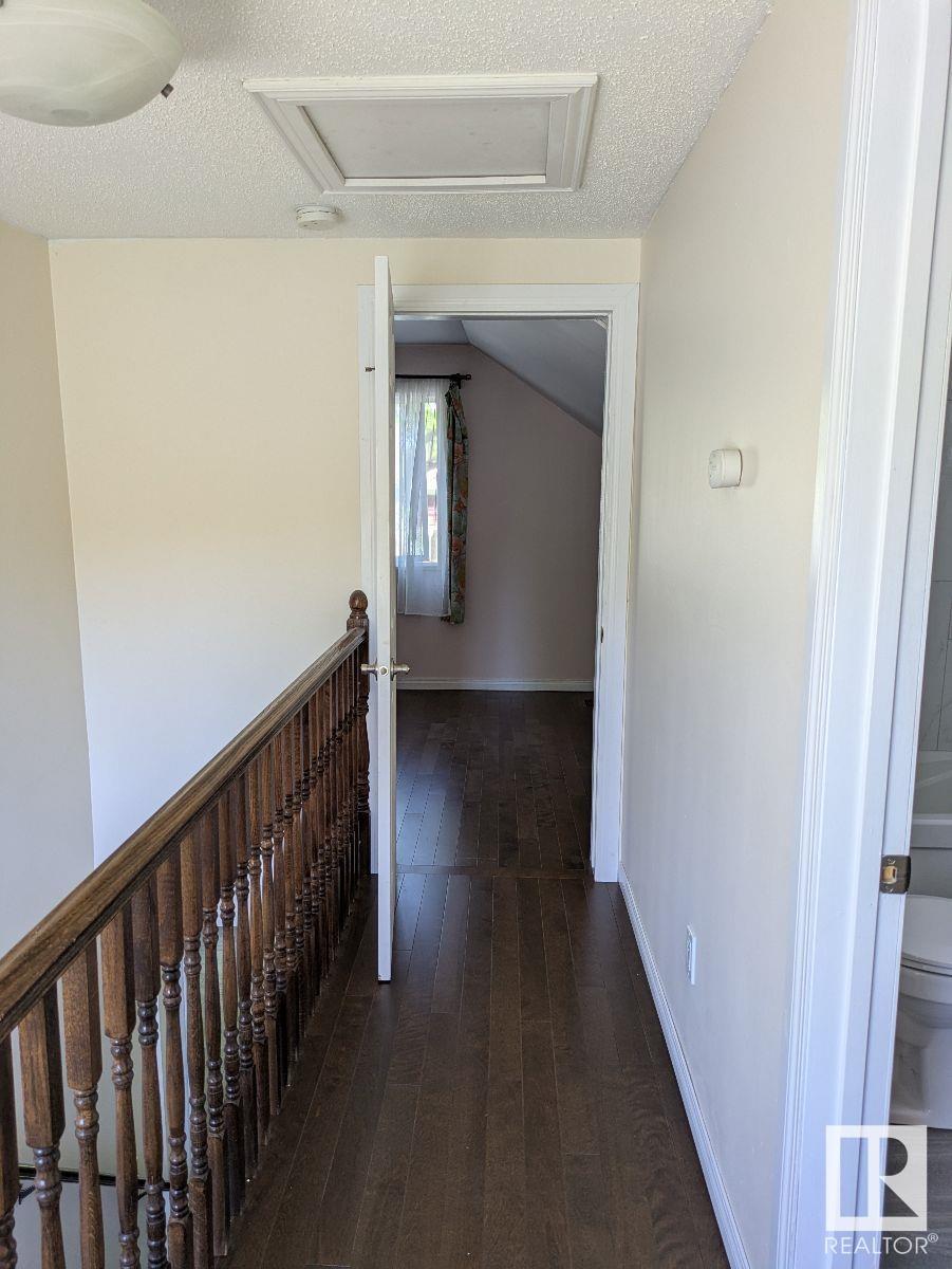 Photo 21 of 11242 95 A St Nw, Edmonton AB