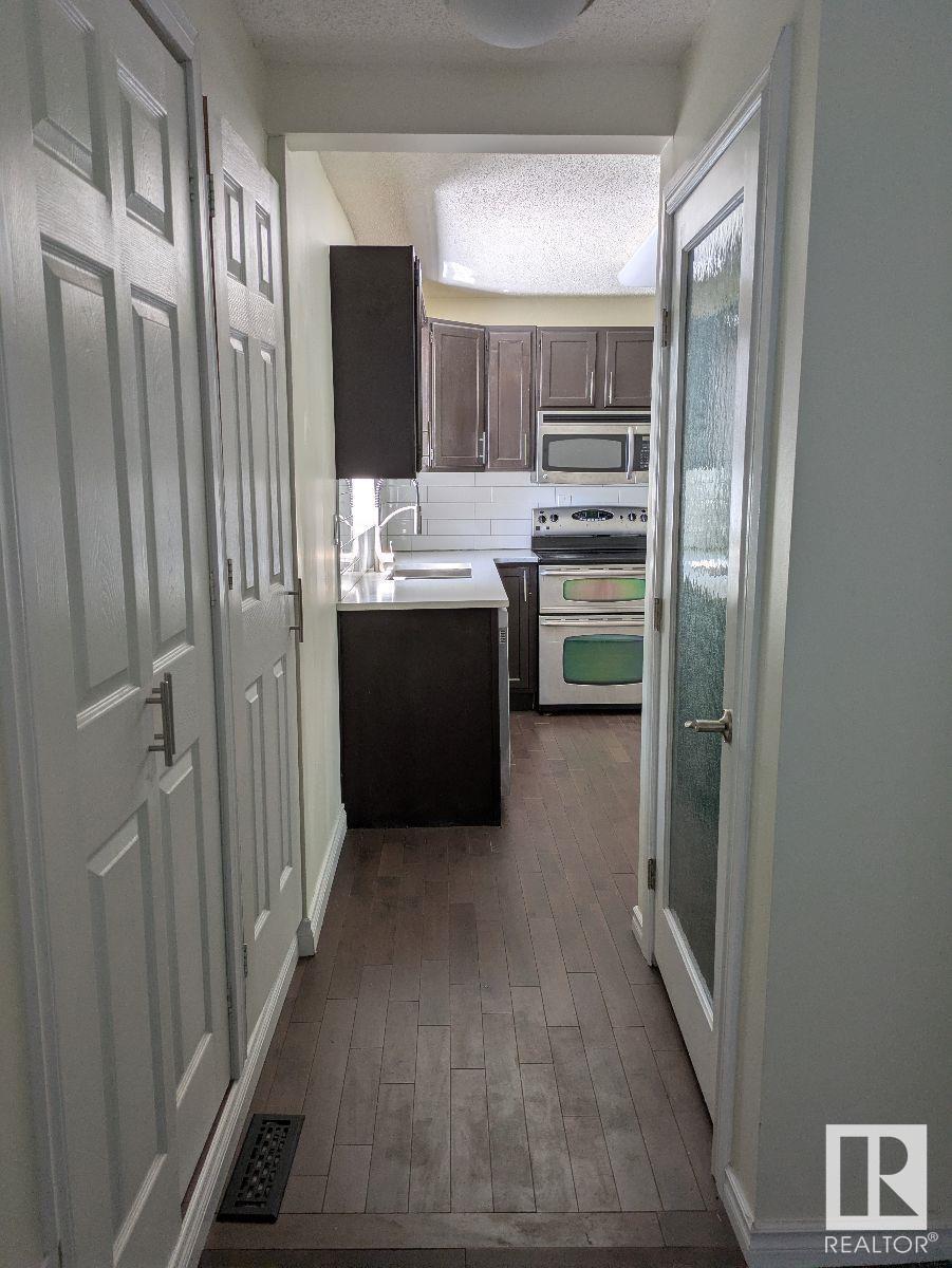 Photo 28 of 11242 95 A St Nw, Edmonton AB