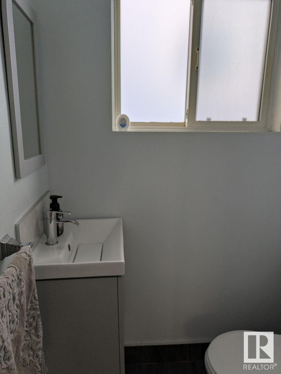 11242 95A ST NW - 25