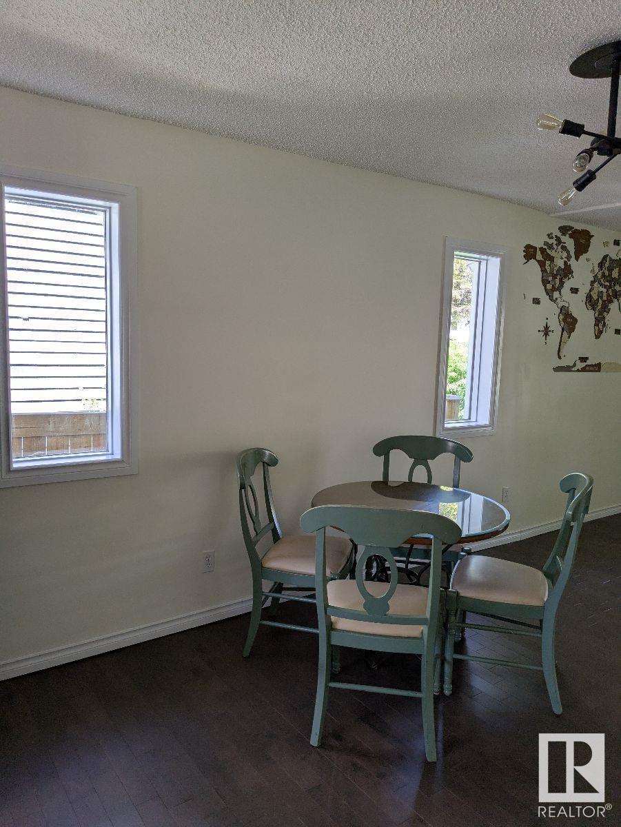 Photo 1 of 11242 95 A St Nw, Edmonton AB