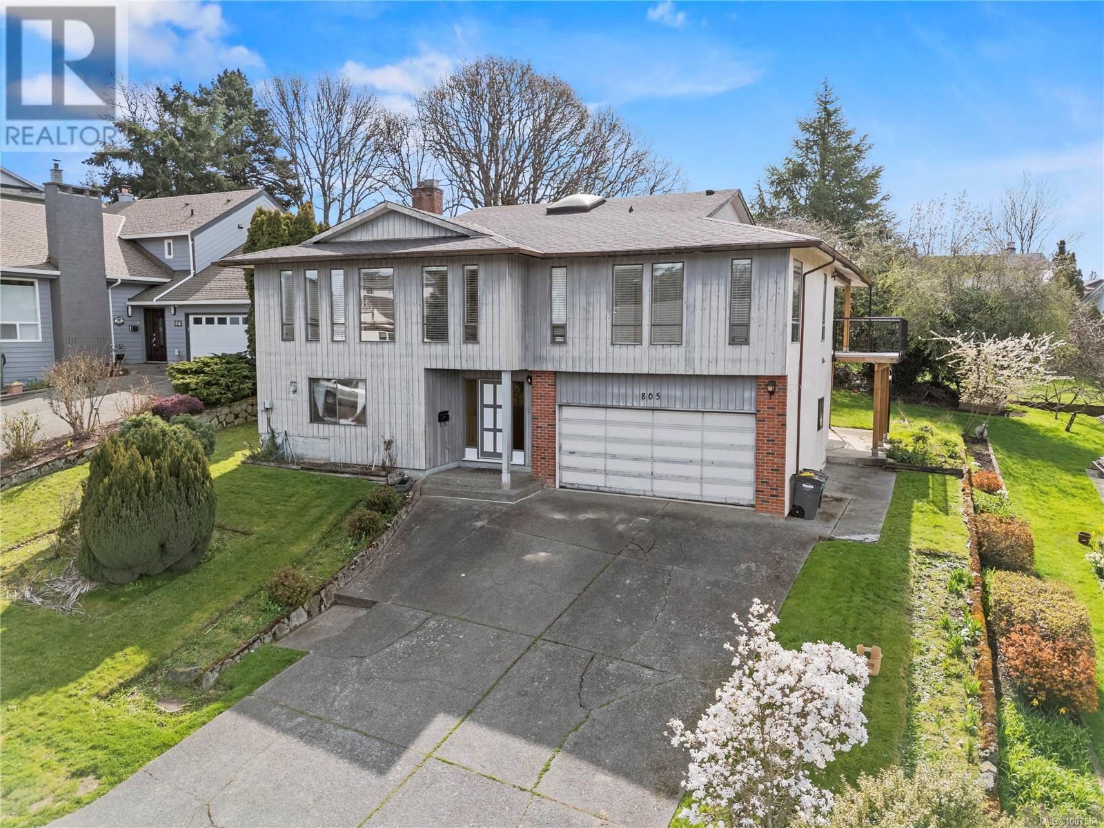 Photo 27 of 805 Kimberly Pl, Saanich BC