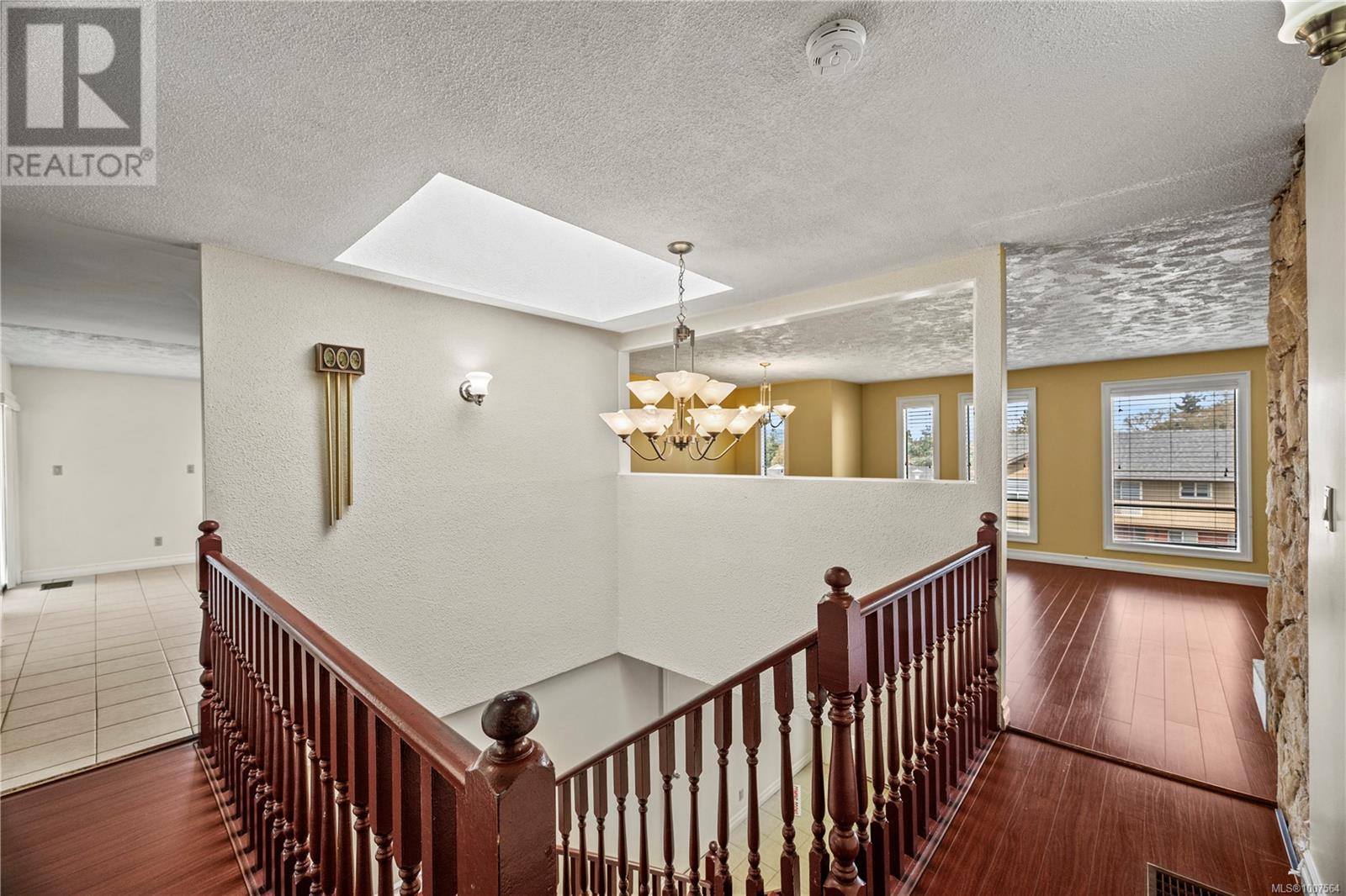 Photo 17 of 805 Kimberly Pl, Saanich BC