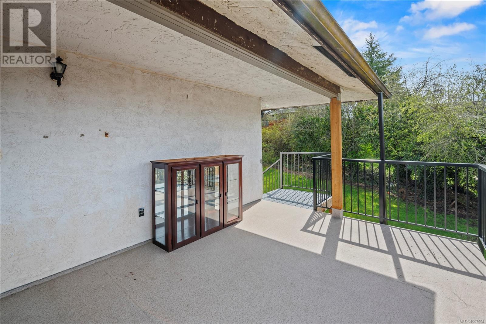 Photo 29 of 805 Kimberly Pl, Saanich BC