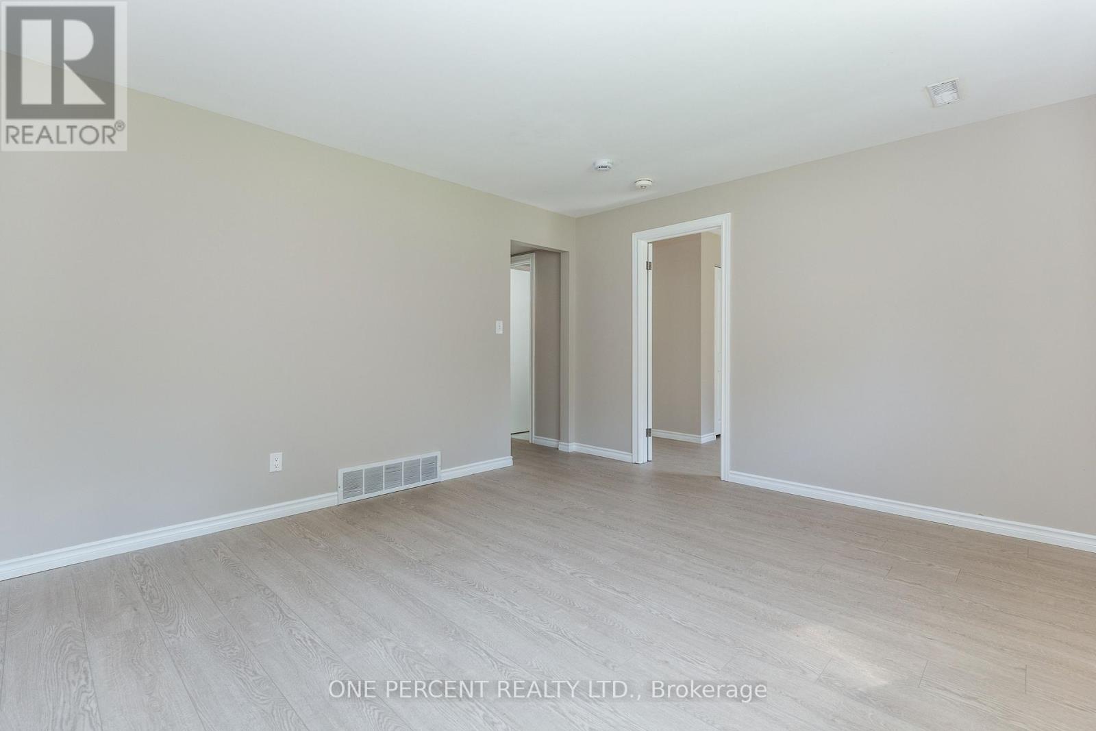 Photo 32 of 55 Fittons Road E, Orillia ON