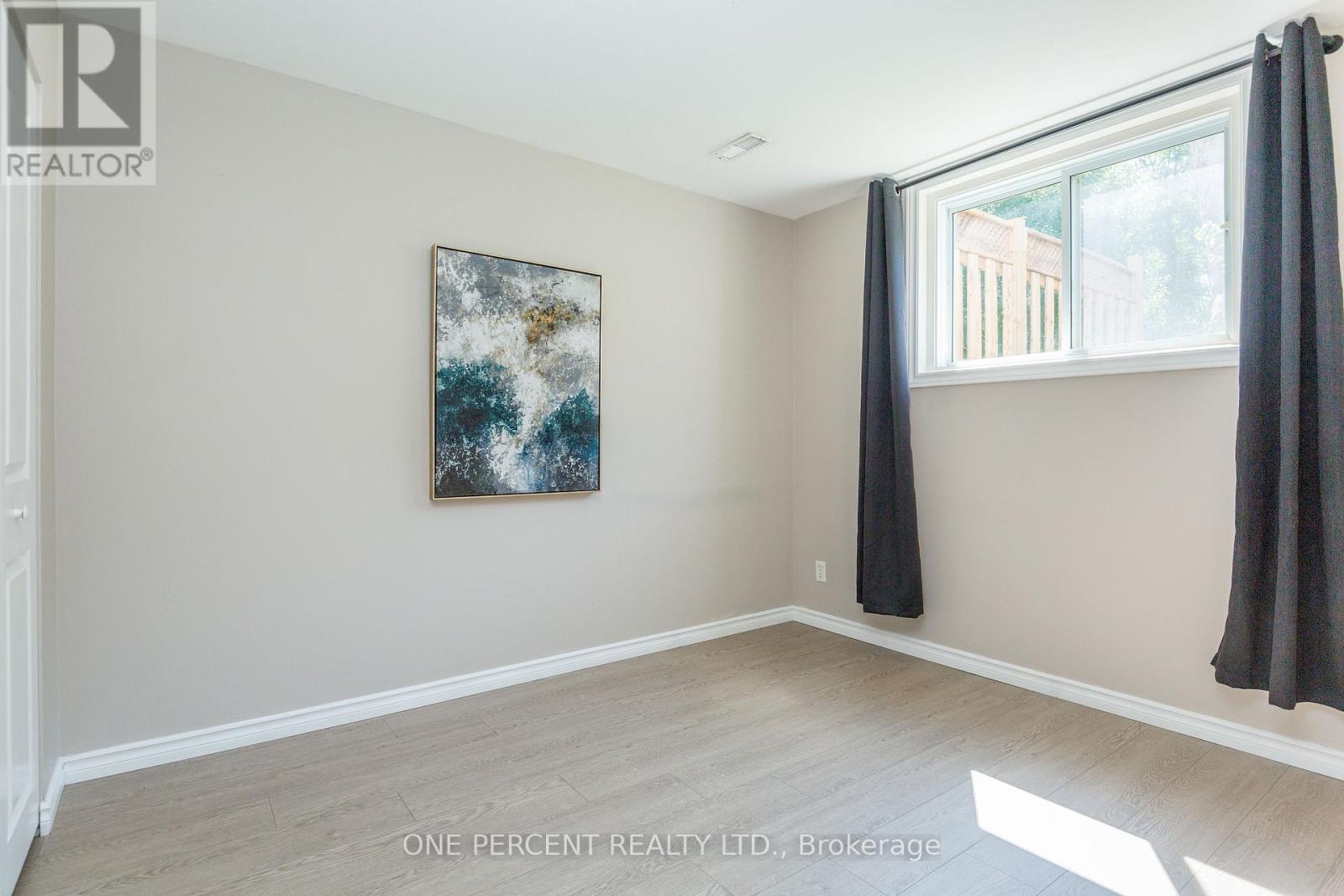 Photo 10 of 55 Fittons Road E, Orillia ON
