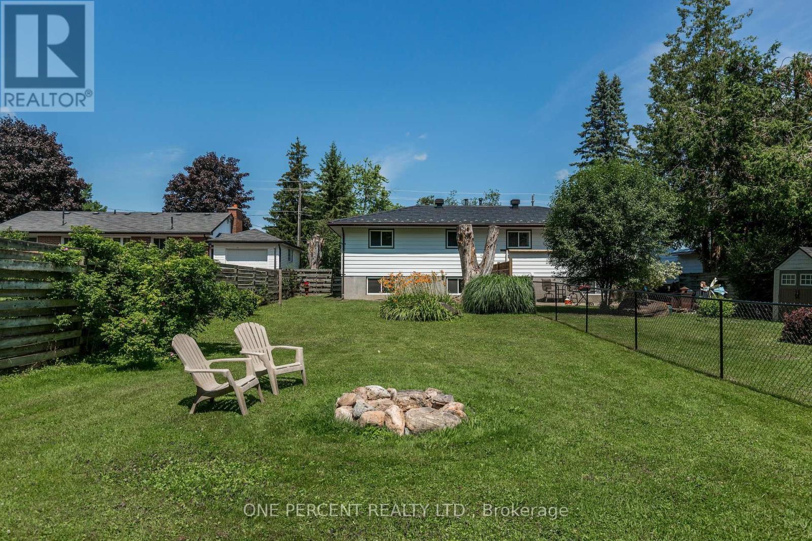 Photo 11 of 55 Fittons Road E, Orillia ON