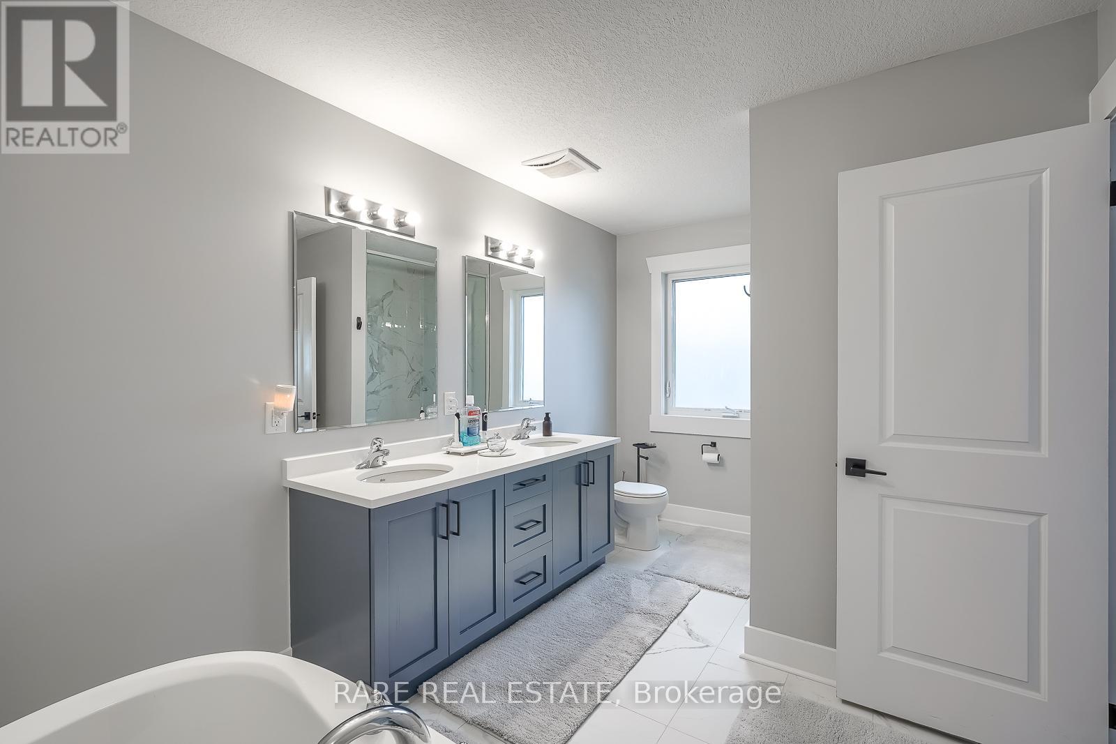Photo 8 of 44 Allenwood Road, Springwater ON
