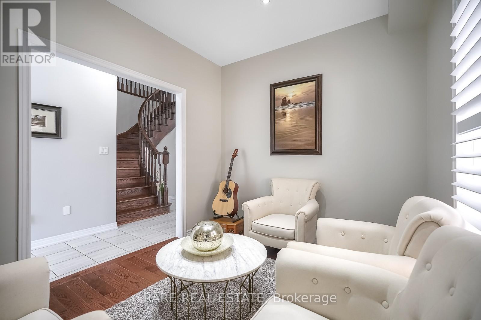 Photo 11 of 50 Henry Smith Avenue, Clarington ON