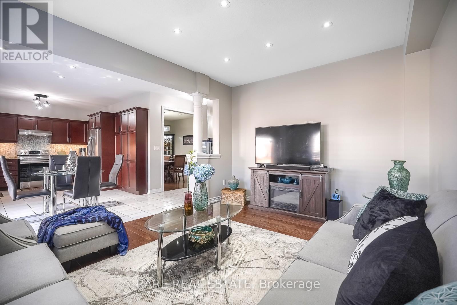 Photo 22 of 50 Henry Smith Avenue, Clarington ON