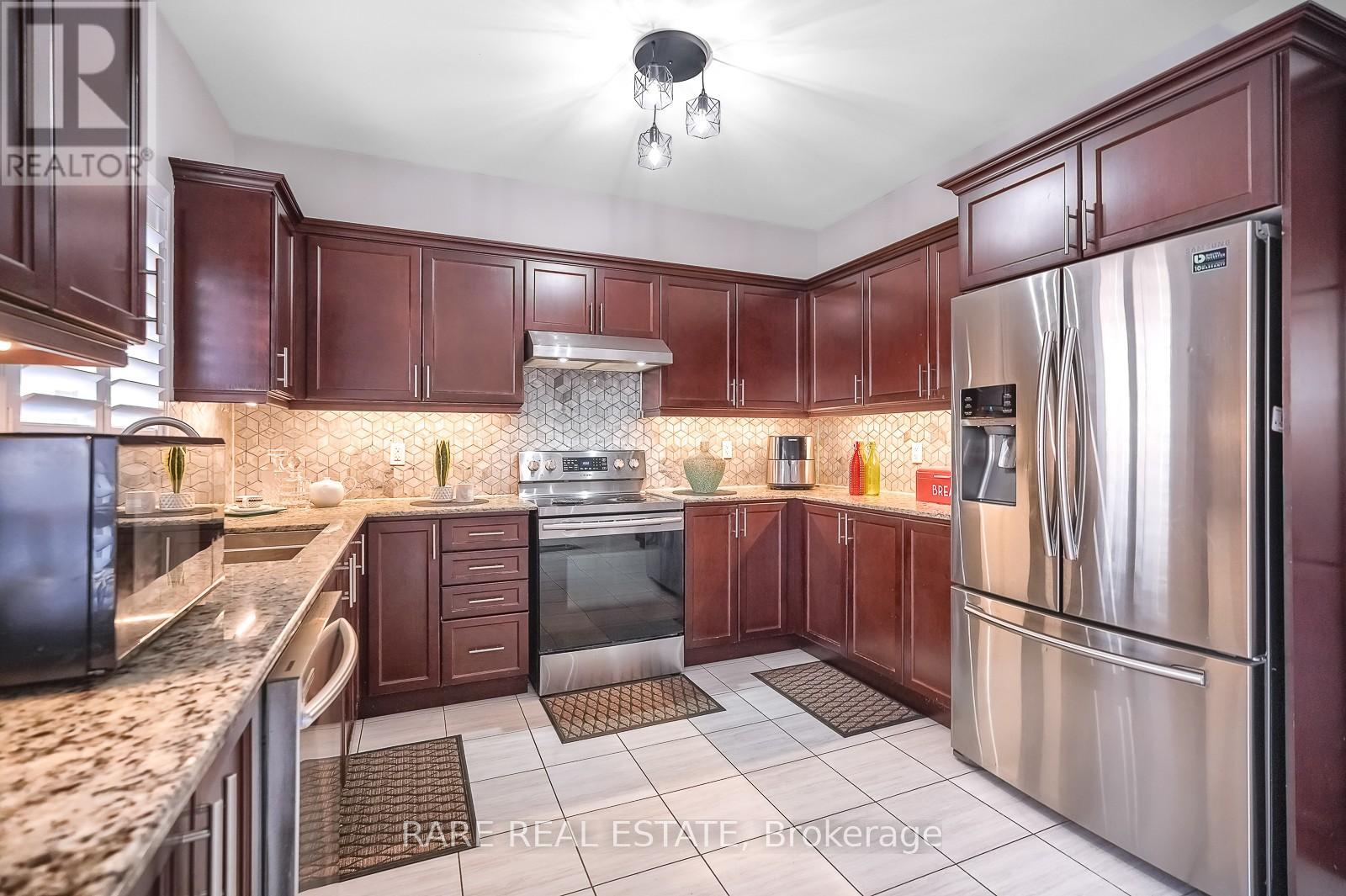 Photo 24 of 50 Henry Smith Avenue, Clarington ON