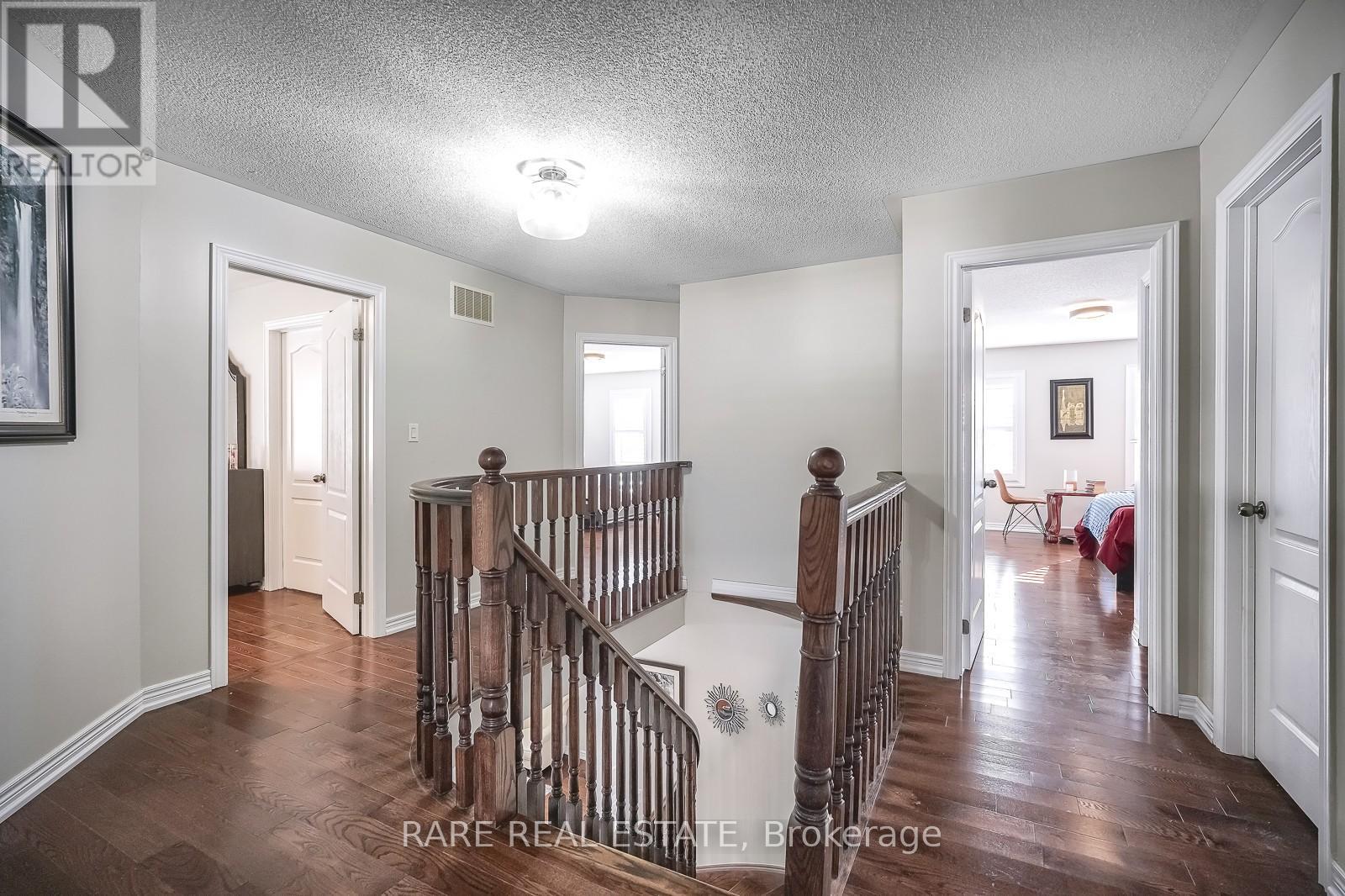 Photo 26 of 50 Henry Smith Avenue, Clarington ON