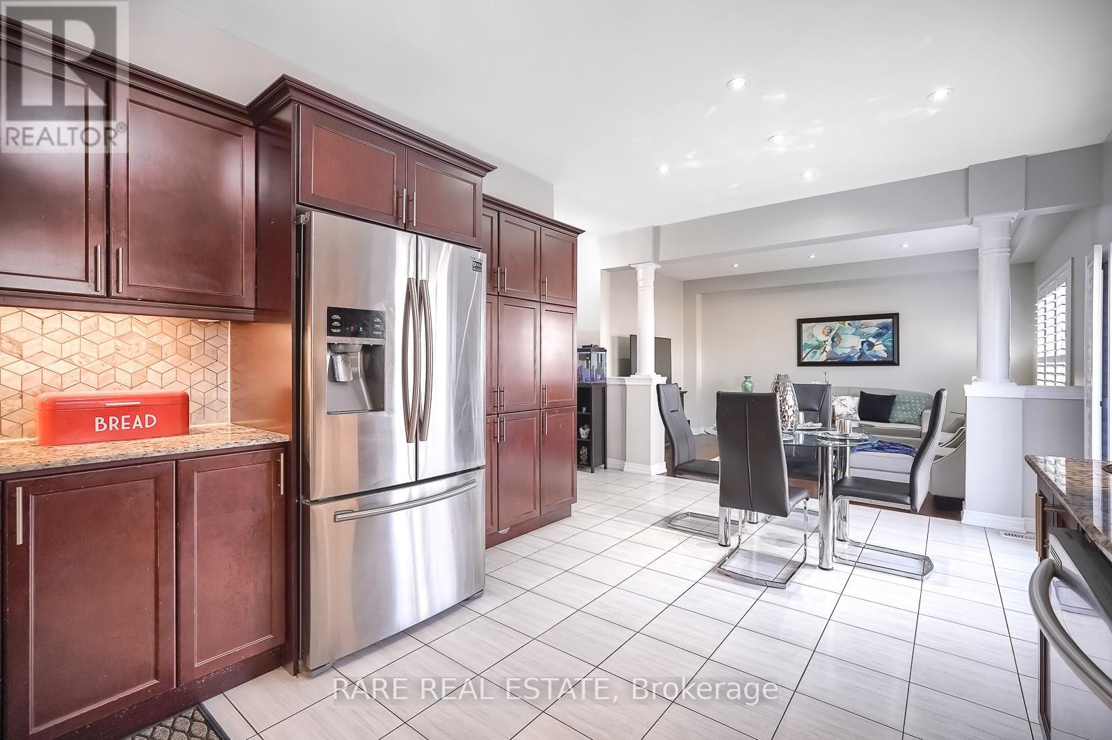 Photo 20 of 50 Henry Smith Avenue, Clarington ON