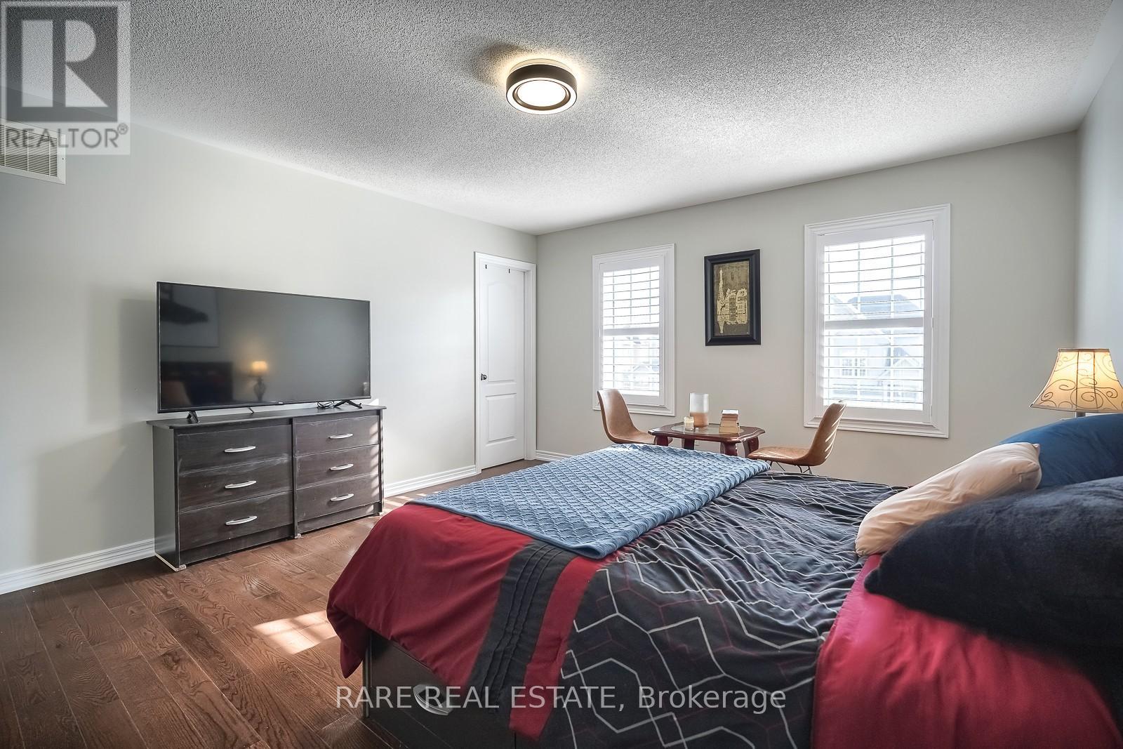 Photo 33 of 50 Henry Smith Avenue, Clarington ON