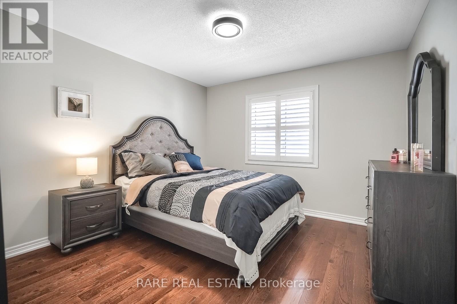 Photo 36 of 50 Henry Smith Avenue, Clarington ON