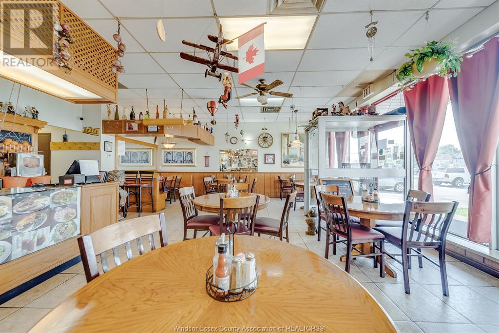 Photo 25 of 521 Tecumseh Road East, Windsor ON