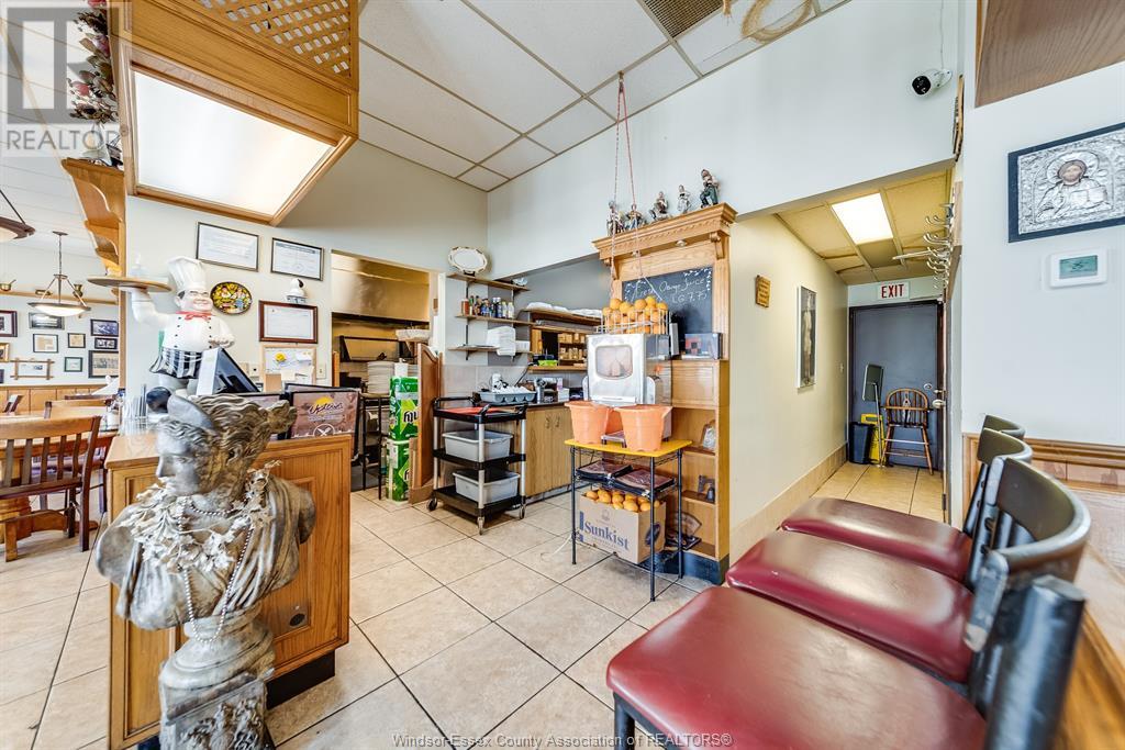 Photo 7 of 521 Tecumseh Road East, Windsor ON