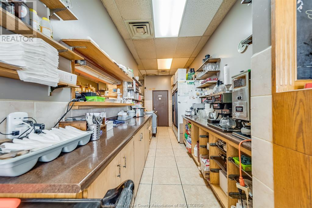 Photo 32 of 521 Tecumseh Road East, Windsor ON