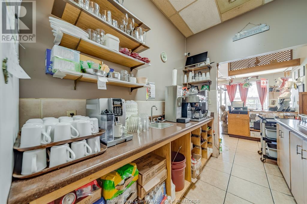 Photo 46 of 521 Tecumseh Road East, Windsor ON