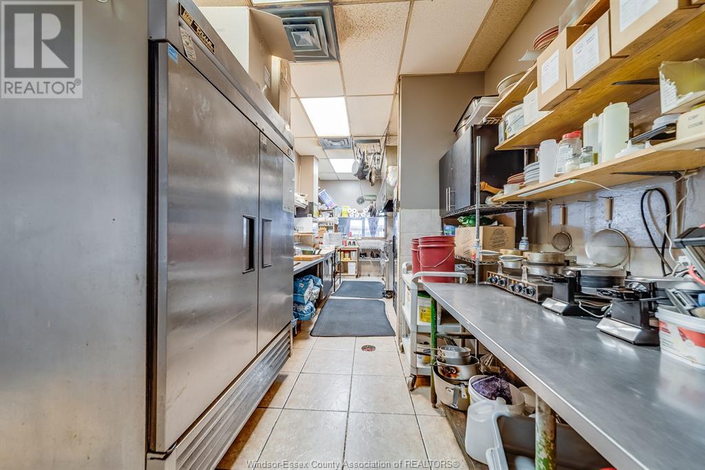 Photo 10 of 521 Tecumseh Road East, Windsor ON