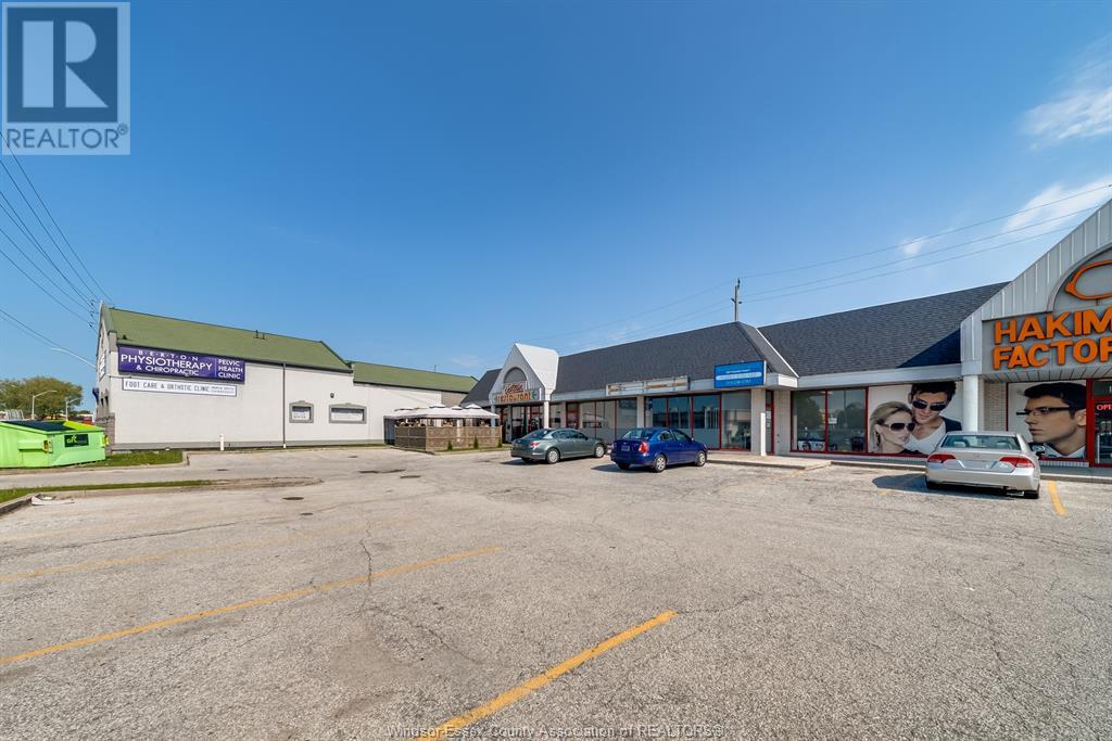 Photo 11 of 521 Tecumseh Road East, Windsor ON