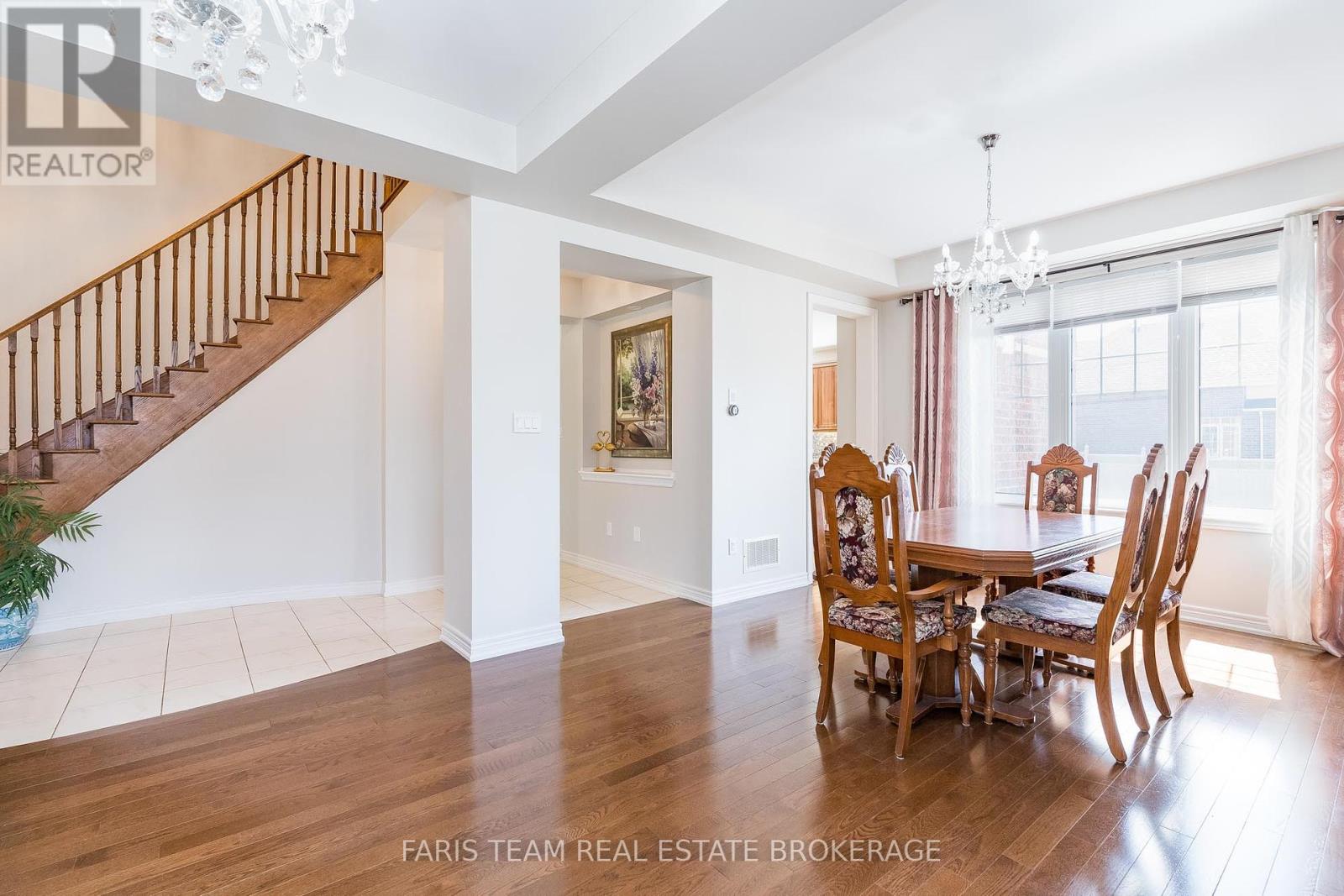 Photo 3 of 19 Mcisaac Drive, Springwater ON