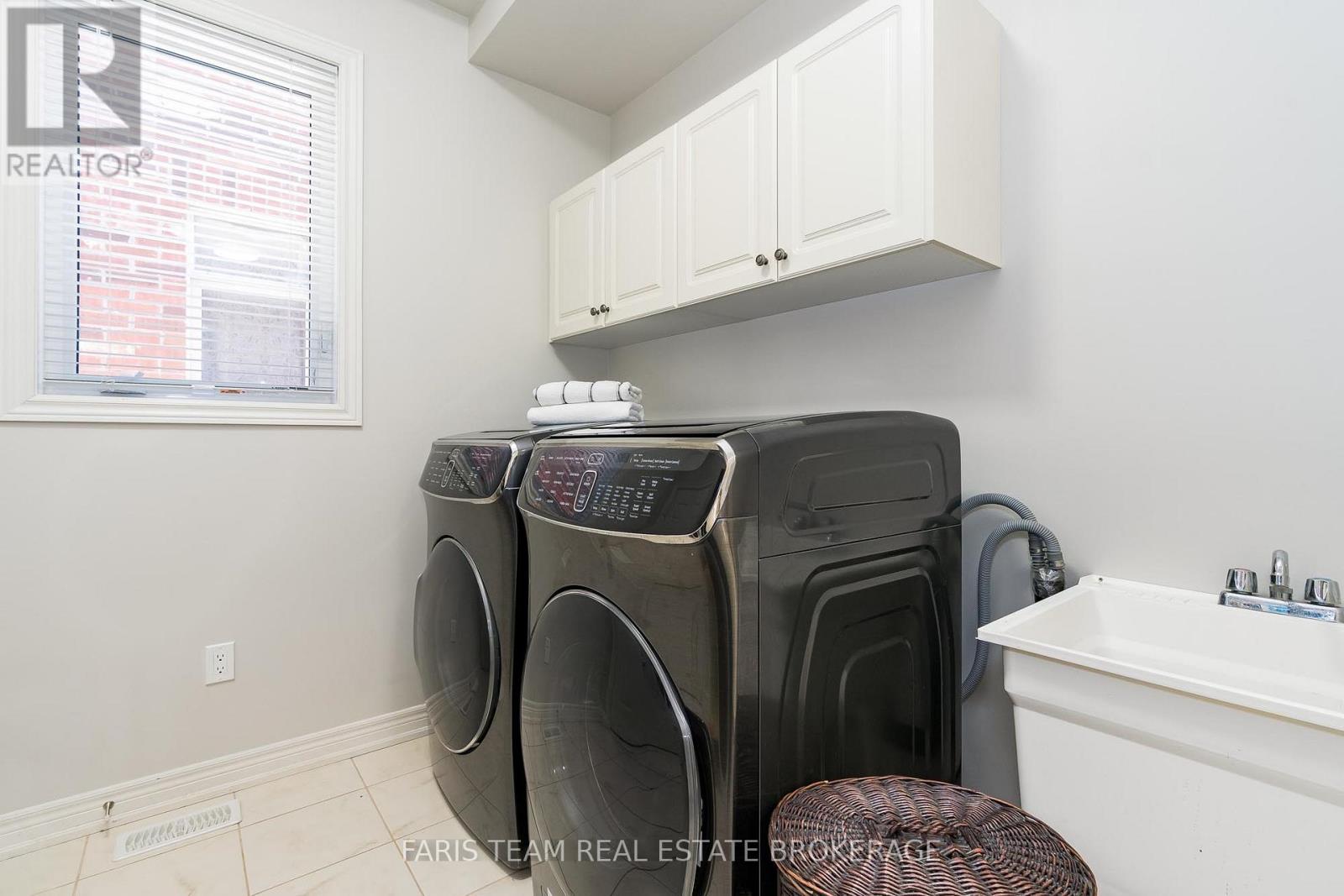Photo 19 of 19 Mcisaac Drive, Springwater ON