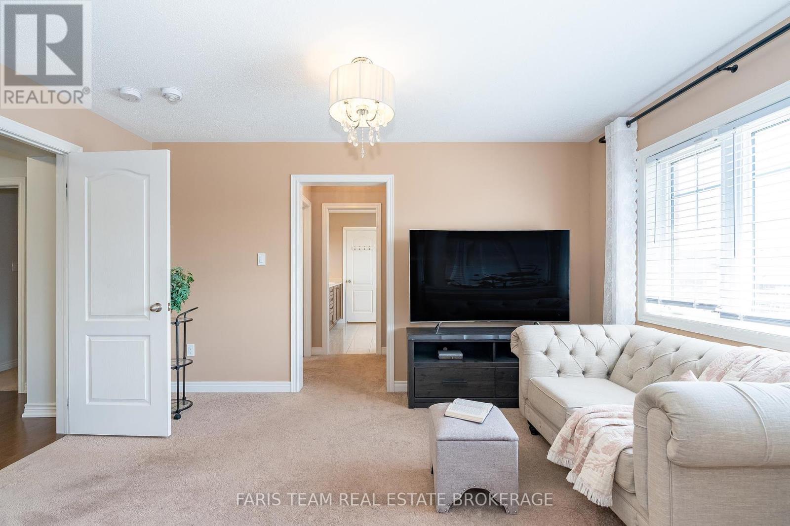 Photo 14 of 19 Mcisaac Drive, Springwater ON