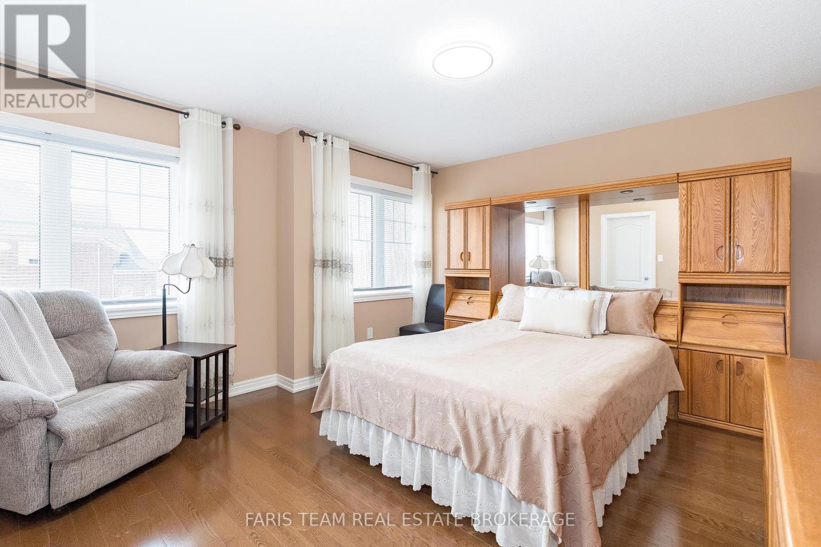 Photo 11 of 19 Mcisaac Drive, Springwater ON