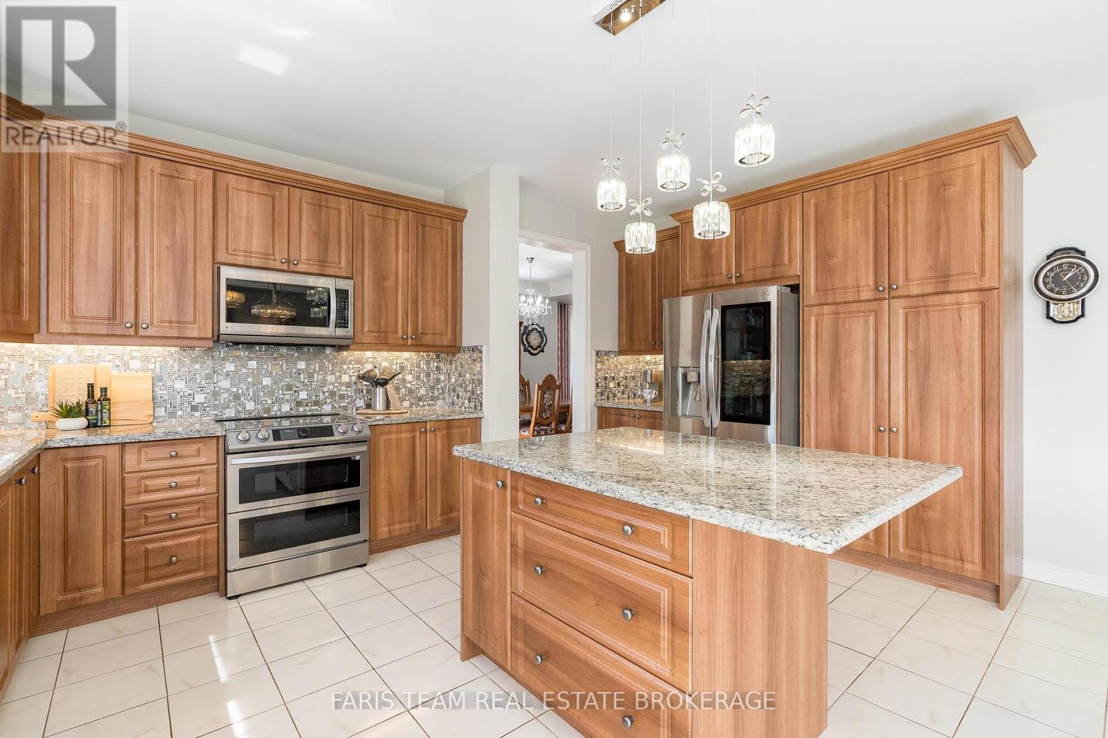 Photo 20 of 19 Mcisaac Drive, Springwater ON