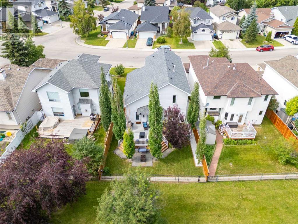 Single Family House for Sale in  Douglas Ridge Close SE Douglasdale/Glen Calgary 