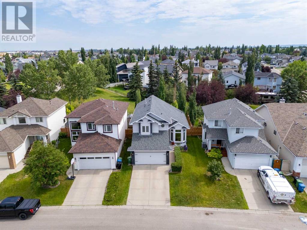 Single Family House for Sale in  Douglas Ridge Close SE Douglasdale/Glen Calgary 