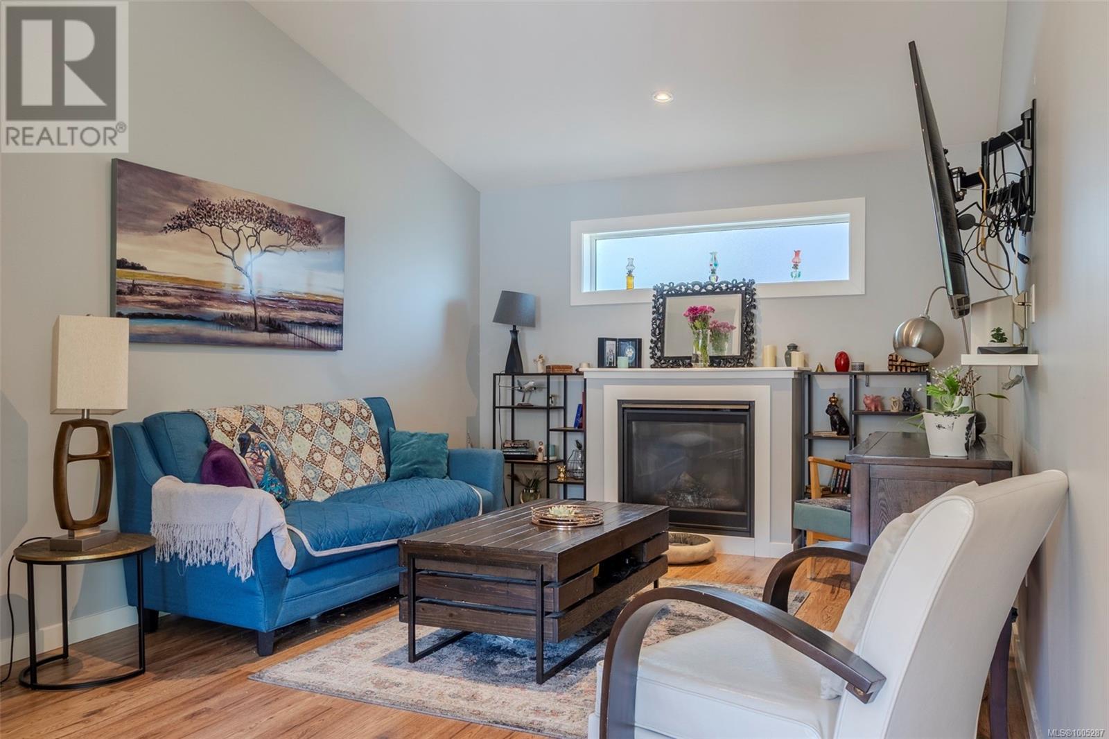 Photo 13 of 245 Lake Park Rd, Lake Cowichan BC