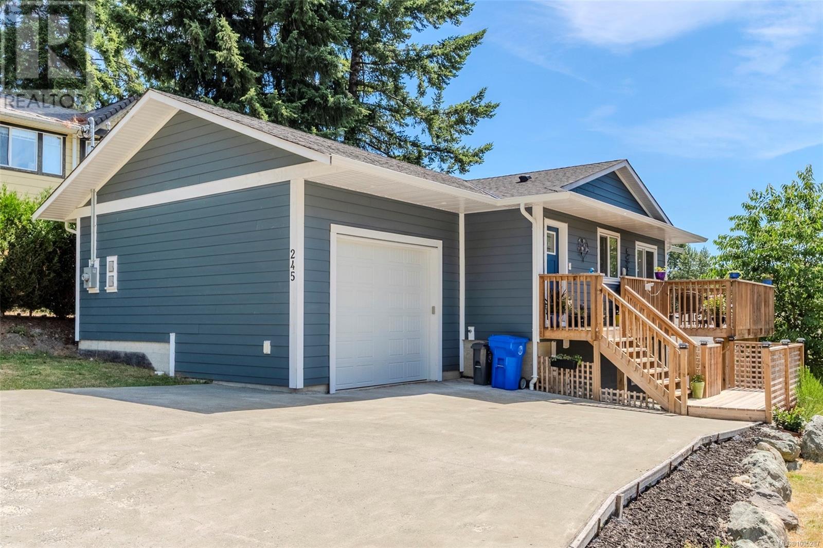 Photo 3 of 245 Lake Park Rd, Lake Cowichan BC