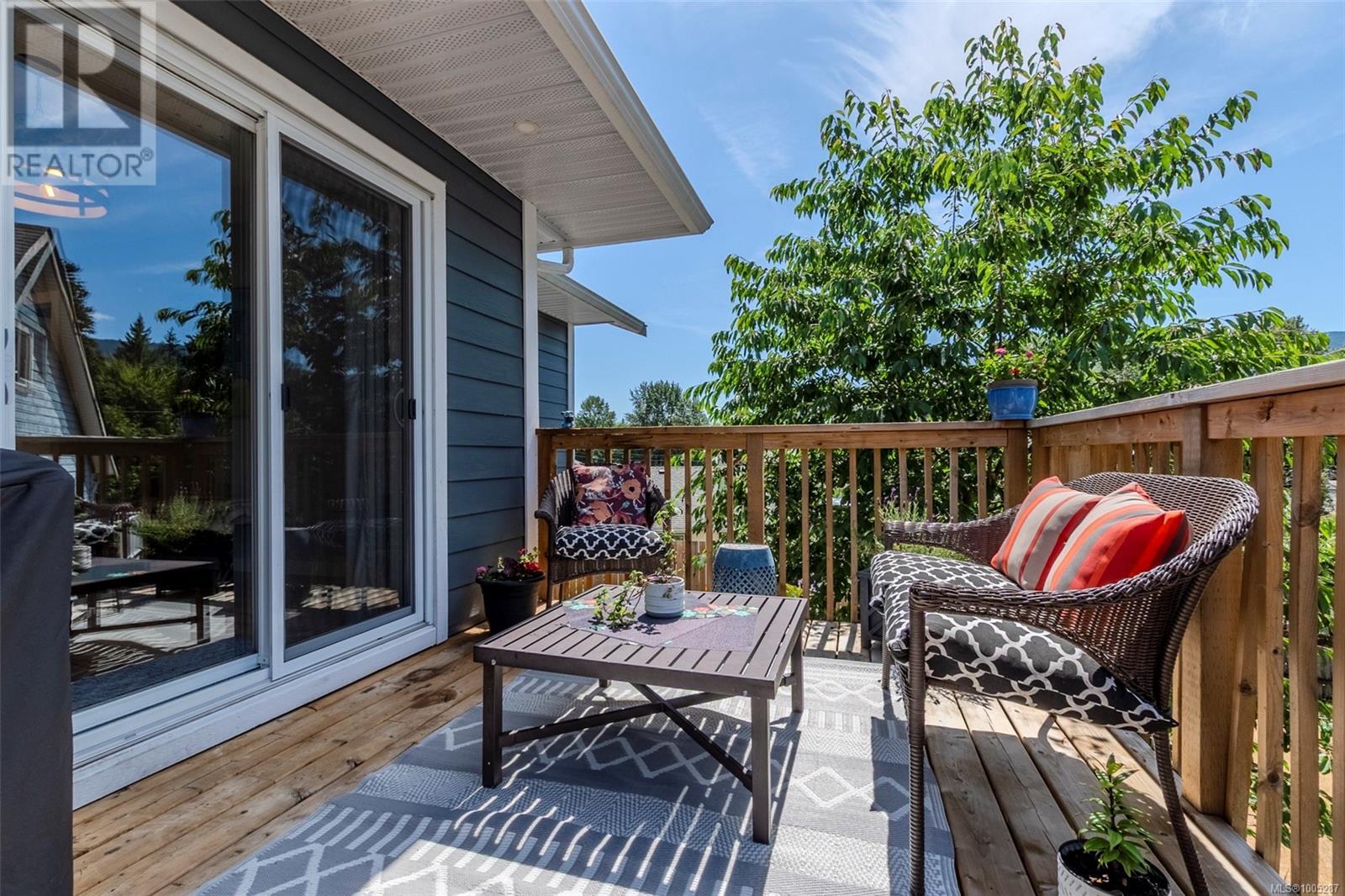 Photo 7 of 245 Lake Park Rd, Lake Cowichan BC