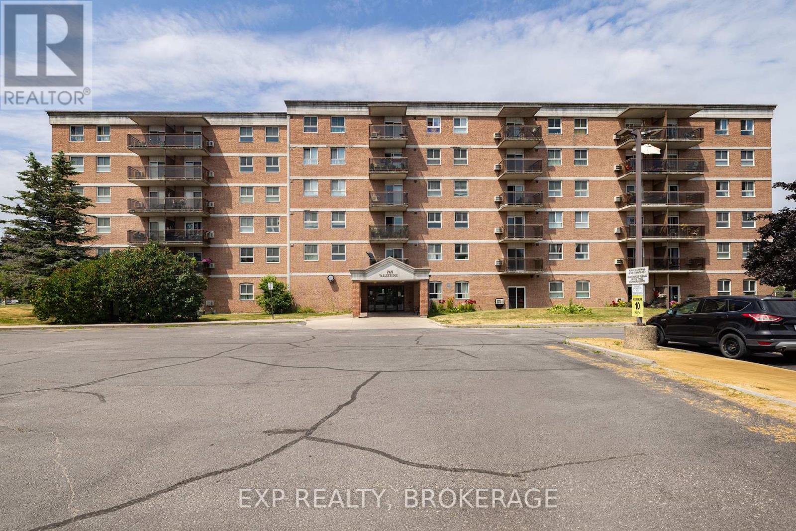 Photo 5 of 401 745 Davis Drive, Kingston ON