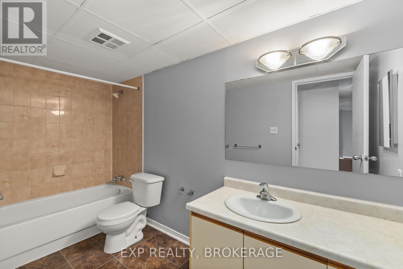 Photo 23 of 401 745 Davis Drive, Kingston ON