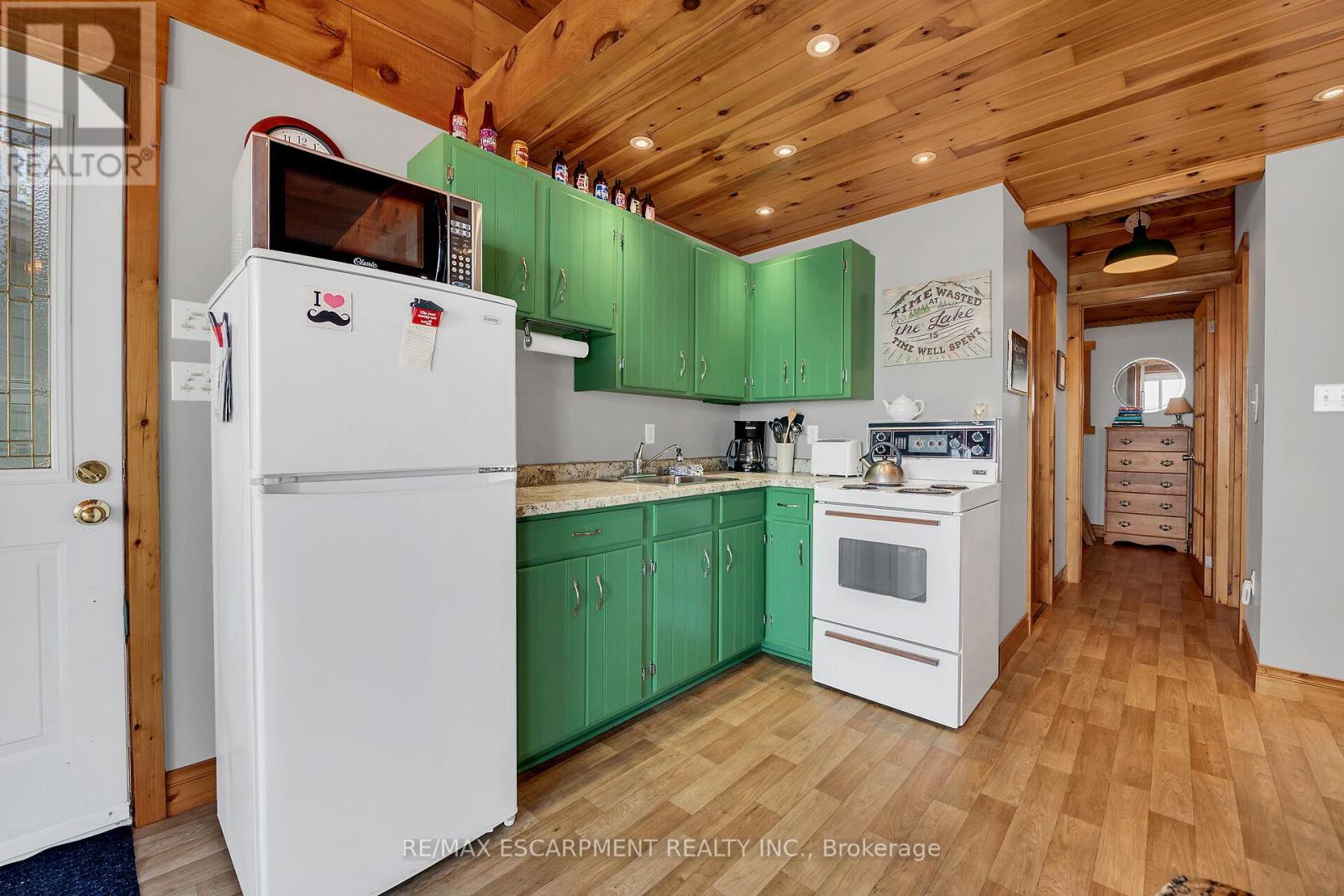 Photo 3 of 803 Sandy Bay Road, Haldimand ON