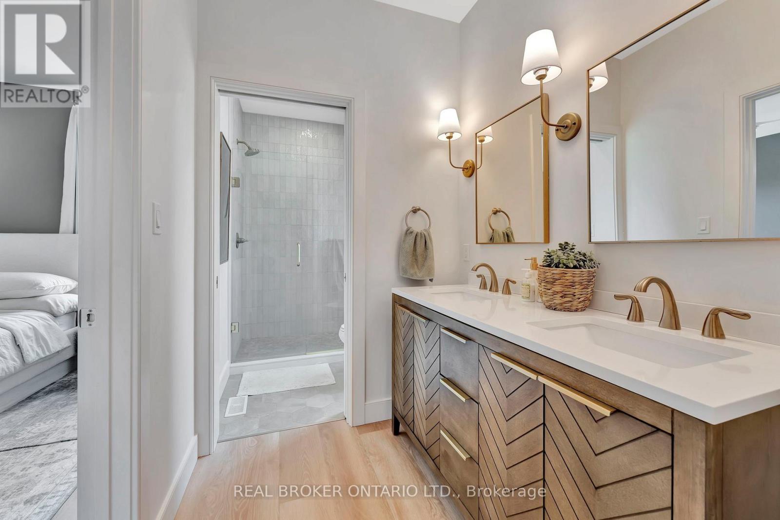 Photo 16 of 10 Macneil Court, Bayham ON