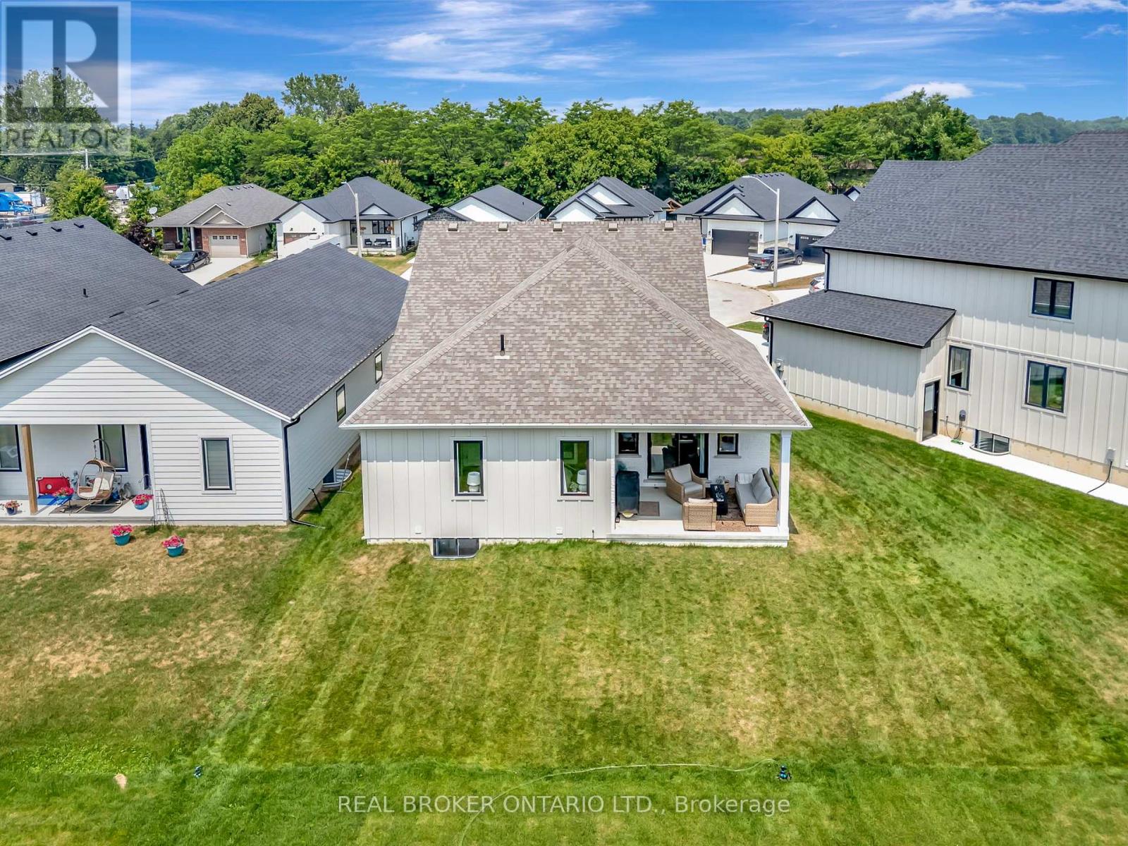 Photo 31 of 10 Macneil Court, Bayham ON