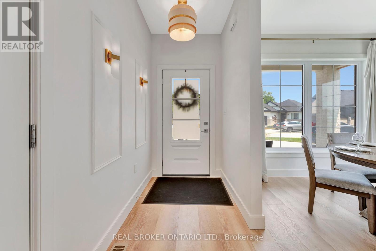 Photo 7 of 10 Macneil Court, Bayham ON