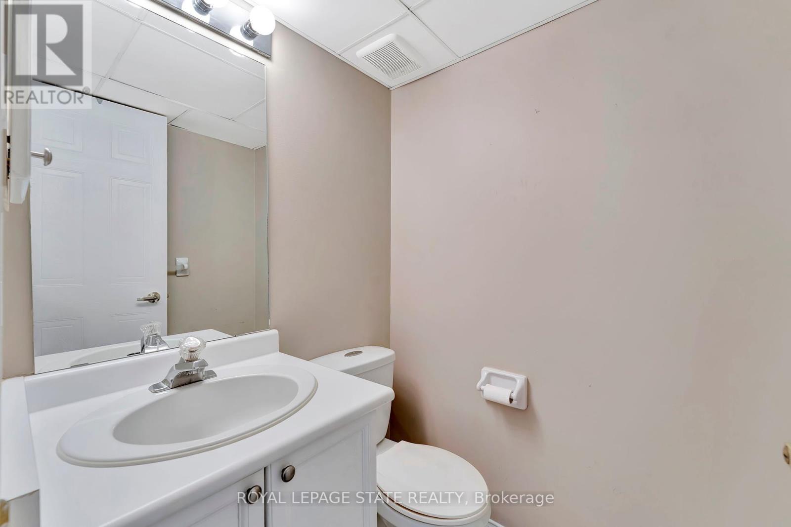 Photo 20 of 101 500 Silverbirch Boulevard, Hamilton ON