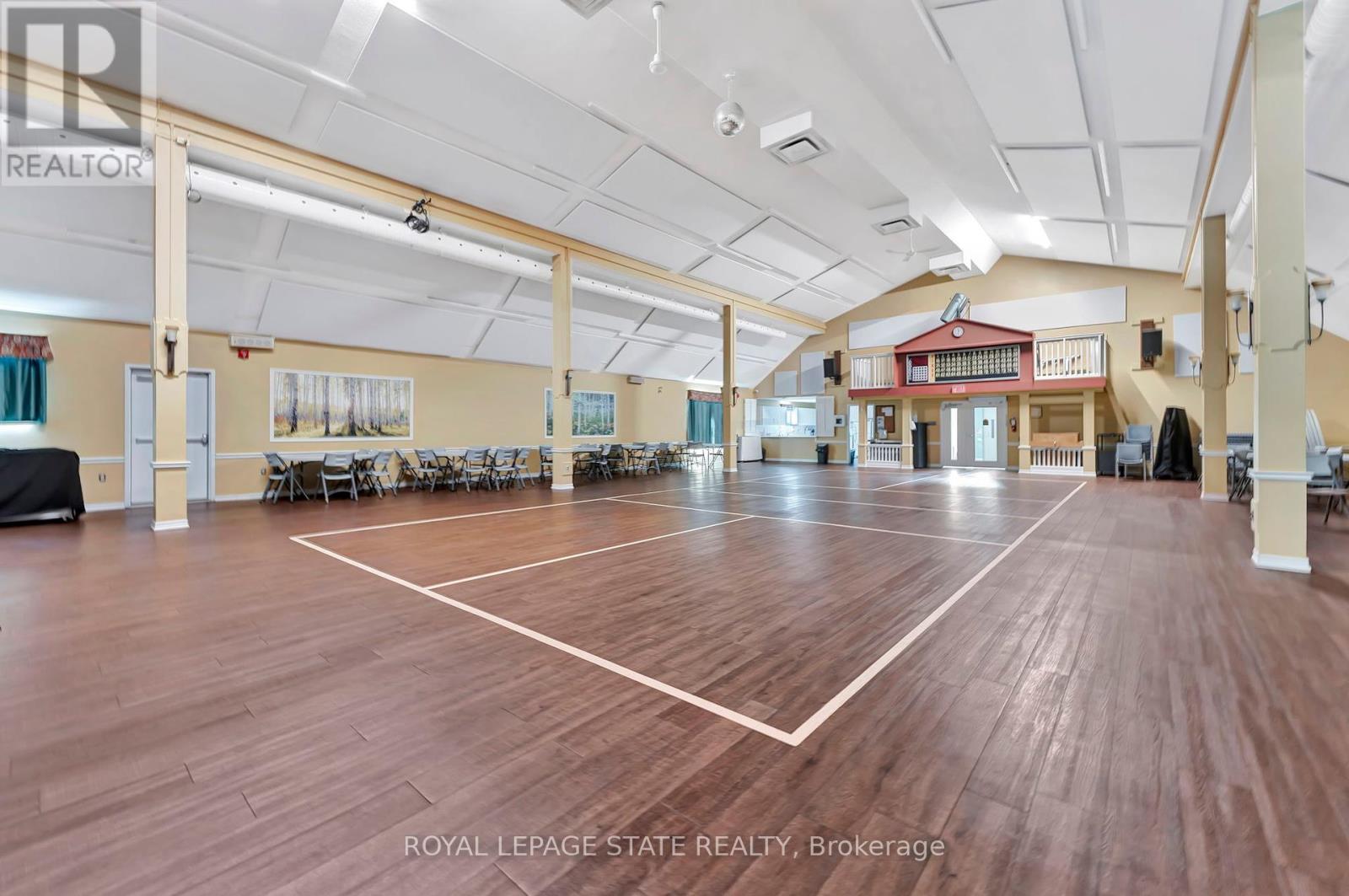 Photo 33 of 101 500 Silverbirch Boulevard, Hamilton ON