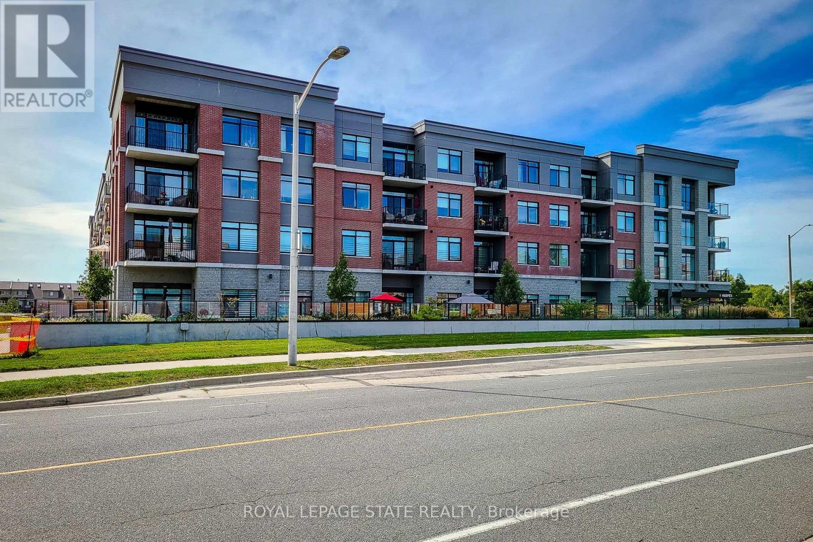 Single Family House for Sale in    REDFERN AVENUE Hamilton (Mountview) 