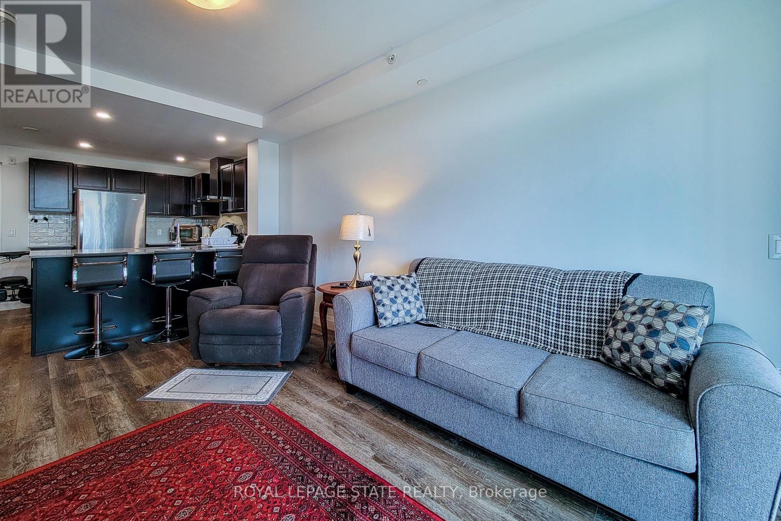Single Family House for Sale in    REDFERN AVENUE Hamilton (Mountview) 