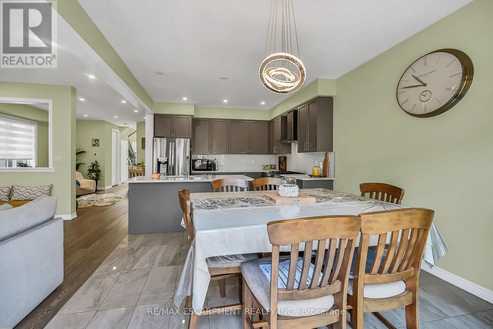 Photo 12 of 67 Malcolm Crescent, Haldimand ON