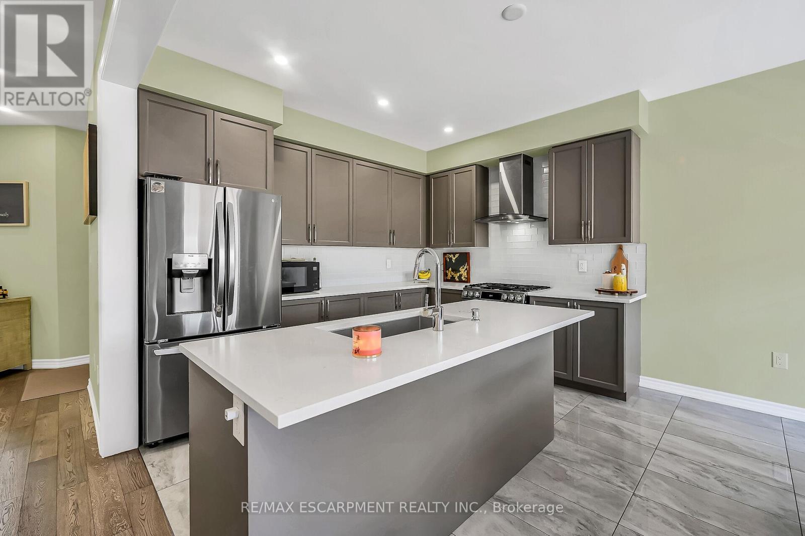 Photo 23 of 67 Malcolm Crescent, Haldimand ON